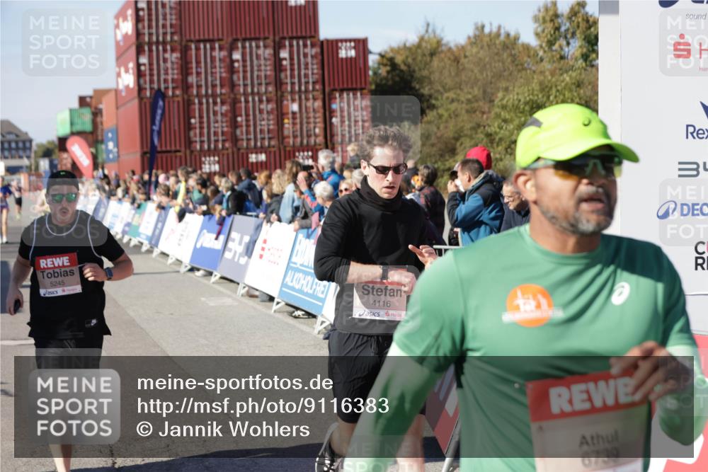 03.10.2025 - Köhlbrandbrückenlauf Jannik Wohlers http://msf.ph/oto/9116383 03.10.2025 13:02:47 Ziel 4116, 4579, 4619, 5245, 5726, 5793, 5810, 6175, 6255, 6447, 6739, 6783 meine-sportfotos.de