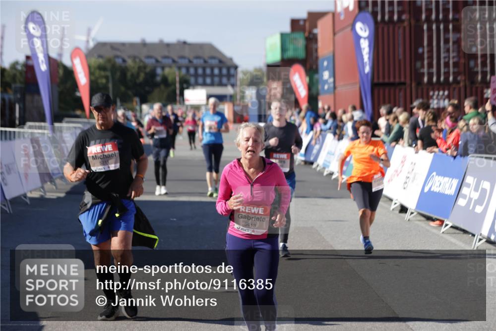 03.10.2025 - Köhlbrandbrückenlauf Jannik Wohlers http://msf.ph/oto/9116385 03.10.2025 13:33:25 Ziel 4755, 4775, 5211, 5413, 5549, 5783, 6276 meine-sportfotos.de