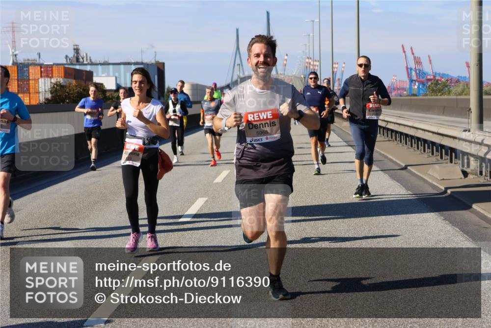 03.10.2025 - Köhlbrandbrückenlauf Strokosch-Dieckow http://msf.ph/oto/9116390 03.10.2025 12:50:59 Position 3 5968 meine-sportfotos.de