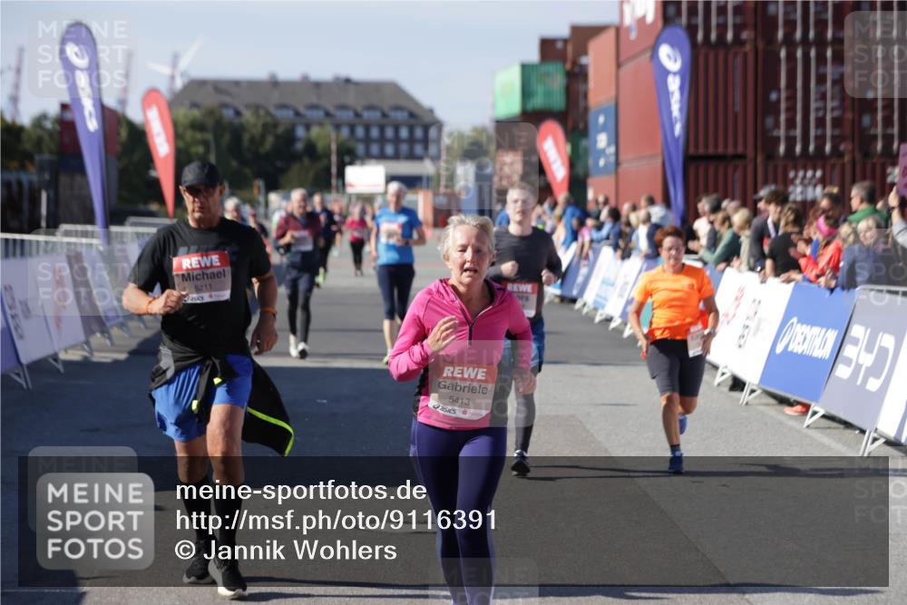 03.10.2025 - Köhlbrandbrückenlauf Jannik Wohlers http://msf.ph/oto/9116391 03.10.2025 13:33:25 Ziel 4755, 4775, 5211, 5413, 5549, 5783, 6276 meine-sportfotos.de