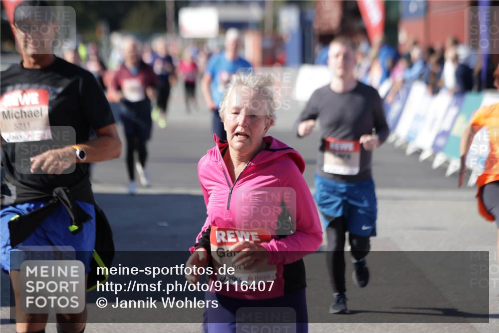 03.10.2025 - Köhlbrandbrückenlauf Jannik Wohlers http://msf.ph/oto/9116407 03.10.2025 13:33:25 Ziel 4755, 4775, 5211, 5413, 5549, 5783, 6276 meine-sportfotos.de