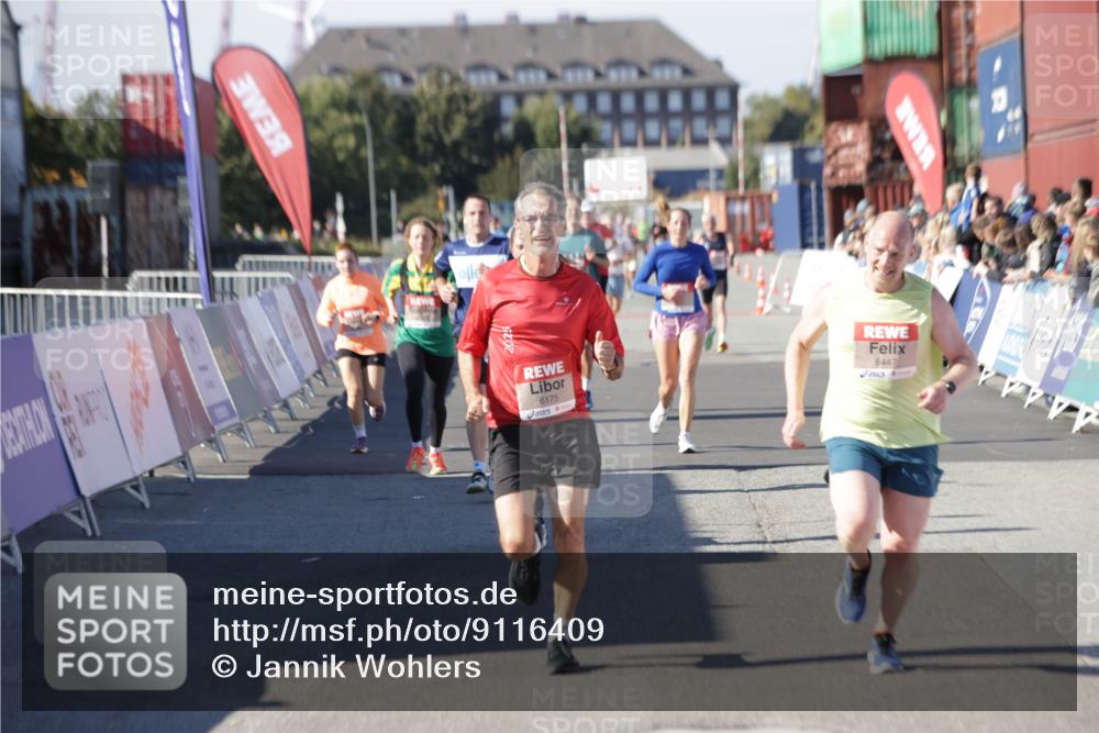 03.10.2025 - Köhlbrandbrückenlauf Jannik Wohlers http://msf.ph/oto/9116409 03.10.2025 13:02:49 Ziel 4116, 4279, 4579, 4619, 4747, 5245, 5726, 5793, 5810, 6175, 6255, 6447, 6739 meine-sportfotos.de