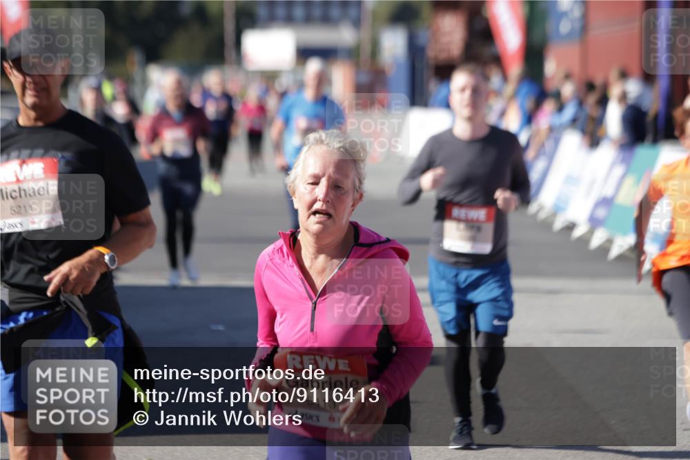 03.10.2025 - Köhlbrandbrückenlauf Jannik Wohlers http://msf.ph/oto/9116413 03.10.2025 13:33:25 Ziel 4755, 4775, 5211, 5413, 5549, 5783, 6276 meine-sportfotos.de