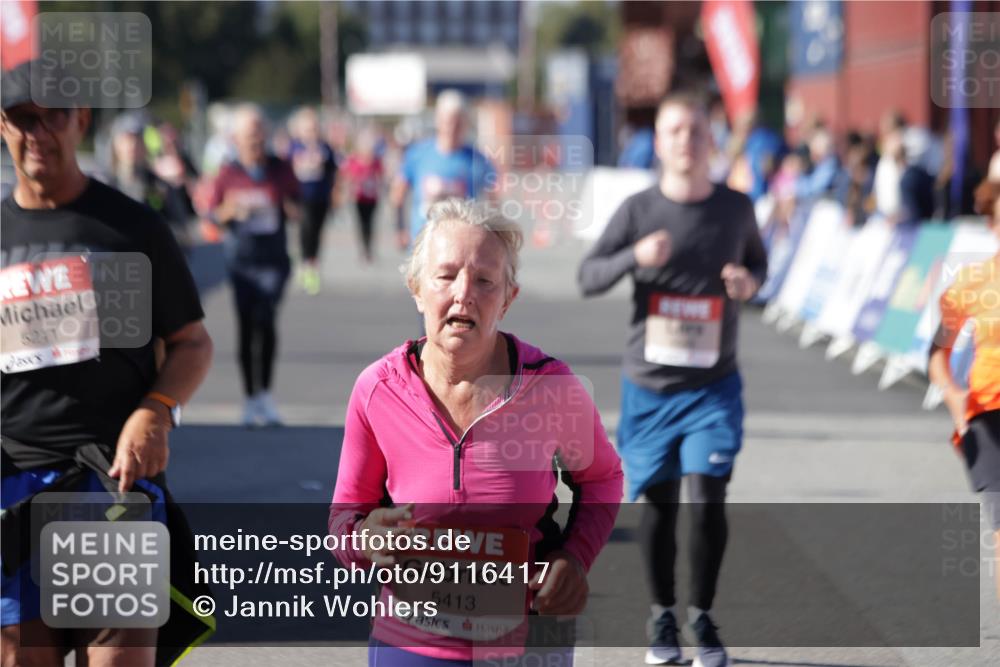 03.10.2025 - Köhlbrandbrückenlauf Jannik Wohlers http://msf.ph/oto/9116417 03.10.2025 13:33:25 Ziel 4755, 4775, 5211, 5413, 5549, 5783, 6276 meine-sportfotos.de
