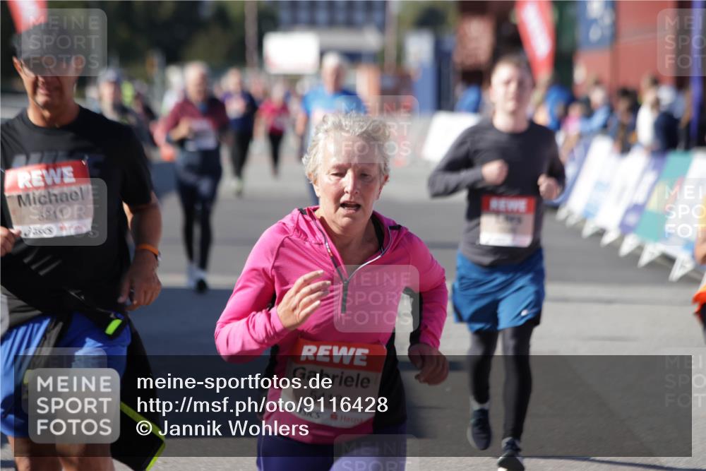 03.10.2025 - Köhlbrandbrückenlauf Jannik Wohlers http://msf.ph/oto/9116428 03.10.2025 13:33:25 Ziel 4755, 4775, 5211, 5413, 5549, 5783, 6276 meine-sportfotos.de
