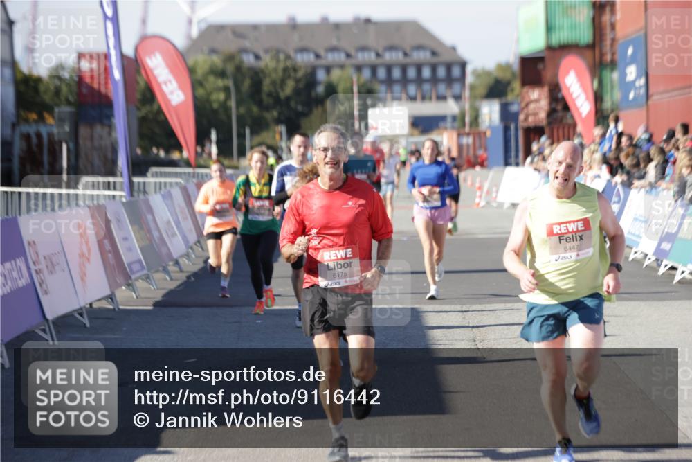 03.10.2025 - Köhlbrandbrückenlauf Jannik Wohlers http://msf.ph/oto/9116442 03.10.2025 13:02:49 Ziel 4116, 4279, 4579, 4619, 4747, 5245, 5726, 5793, 5810, 6175, 6255, 6447, 6739 meine-sportfotos.de