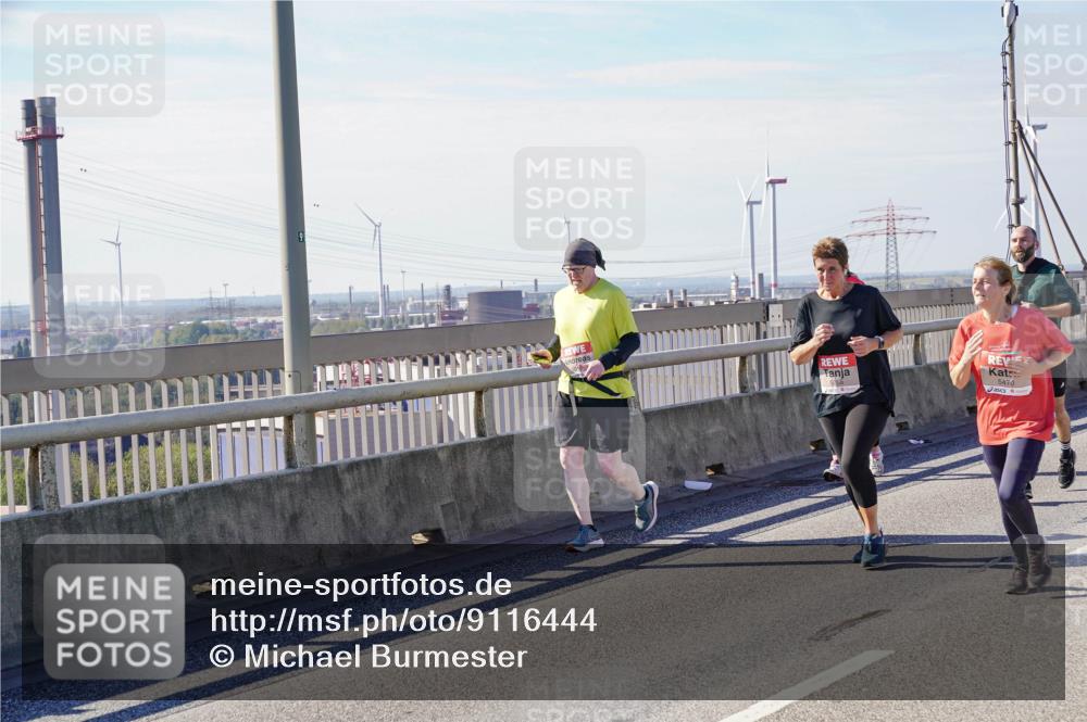 03.10.2025 - Köhlbrandbrückenlauf Michael Burmester http://msf.ph/oto/9116444 03.10.2025 12:58:08 Position 2 9, 5470 meine-sportfotos.de