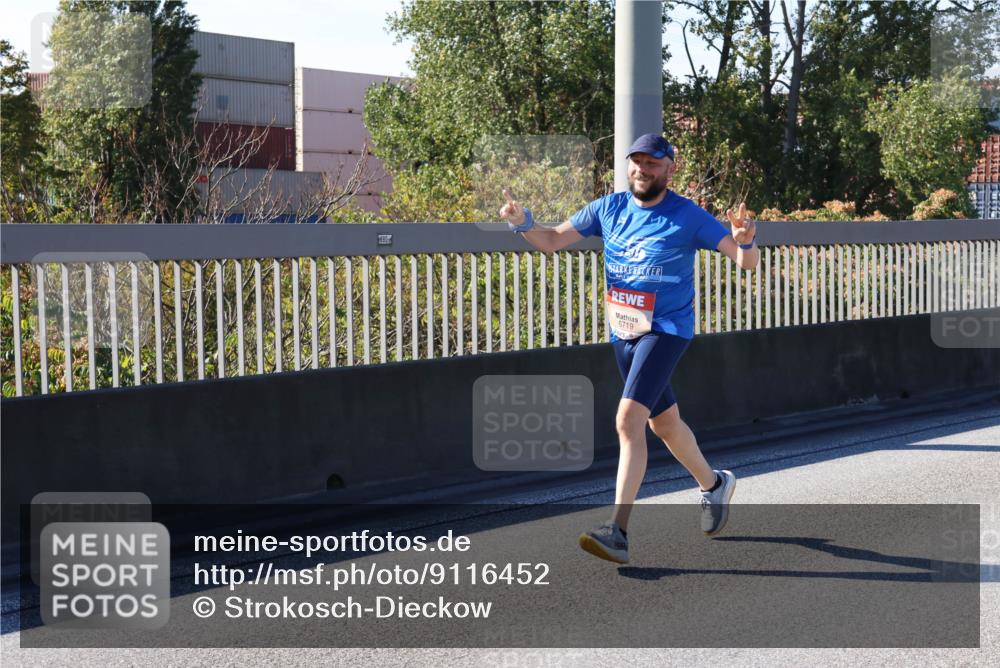 03.10.2025 - Köhlbrandbrückenlauf Strokosch-Dieckow http://msf.ph/oto/9116452 03.10.2025 12:51:11 Position 3 880, 6719 meine-sportfotos.de