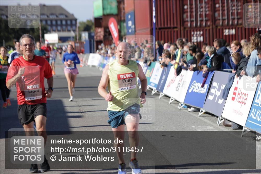 03.10.2025 - Köhlbrandbrückenlauf Jannik Wohlers http://msf.ph/oto/9116457 03.10.2025 13:02:50 Ziel 4095, 4116, 4203, 4279, 4579, 4619, 4747, 5245, 5726, 5793, 5810, 6175, 6255, 6447, 6739 meine-sportfotos.de