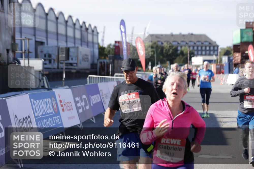 03.10.2025 - Köhlbrandbrückenlauf Jannik Wohlers http://msf.ph/oto/9116461 03.10.2025 13:33:26 Ziel 4006, 4755, 5211, 5281, 5413, 5549, 5783, 6276 meine-sportfotos.de
