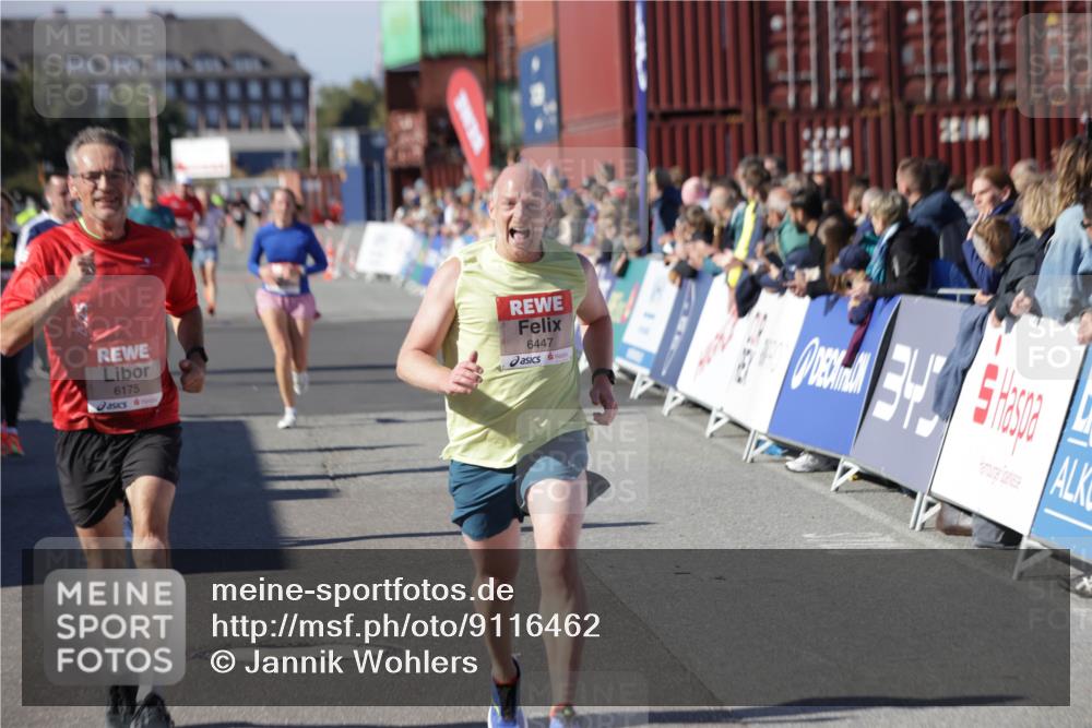 03.10.2025 - Köhlbrandbrückenlauf Jannik Wohlers http://msf.ph/oto/9116462 03.10.2025 13:02:50 Ziel 4095, 4116, 4203, 4279, 4579, 4619, 4747, 5245, 5726, 5793, 5810, 6175, 6255, 6447, 6739 meine-sportfotos.de