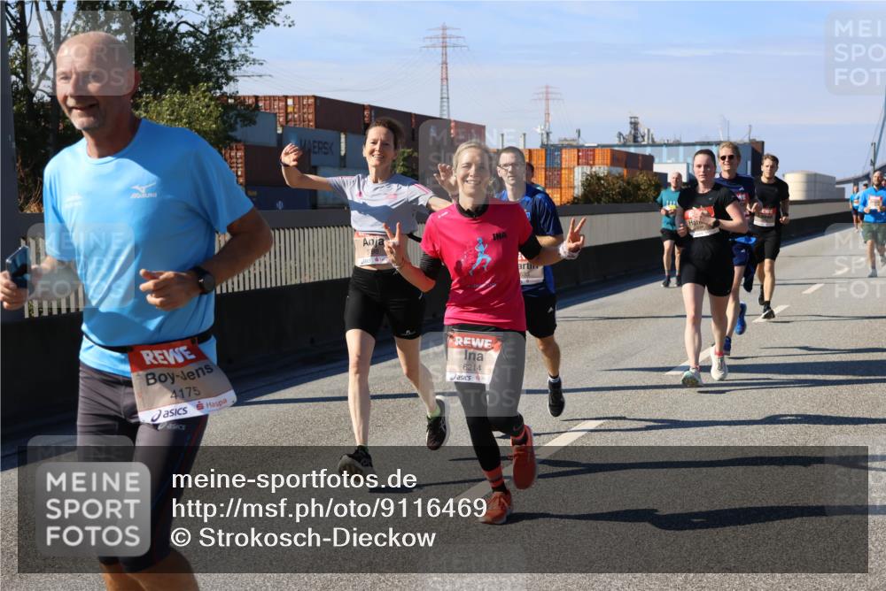 03.10.2025 - Köhlbrandbrückenlauf Strokosch-Dieckow http://msf.ph/oto/9116469 03.10.2025 12:51:15 Position 3 4175, 6214 meine-sportfotos.de