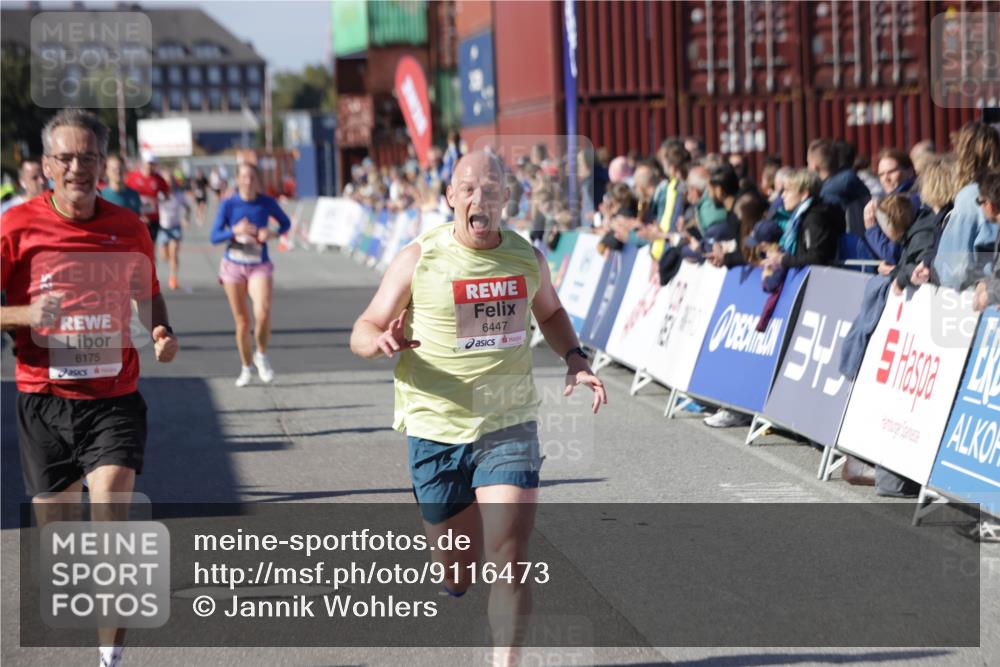 03.10.2025 - Köhlbrandbrückenlauf Jannik Wohlers http://msf.ph/oto/9116473 03.10.2025 13:02:50 Ziel 4095, 4116, 4203, 4279, 4579, 4619, 4747, 5245, 5726, 5793, 5810, 6175, 6255, 6447, 6739 meine-sportfotos.de
