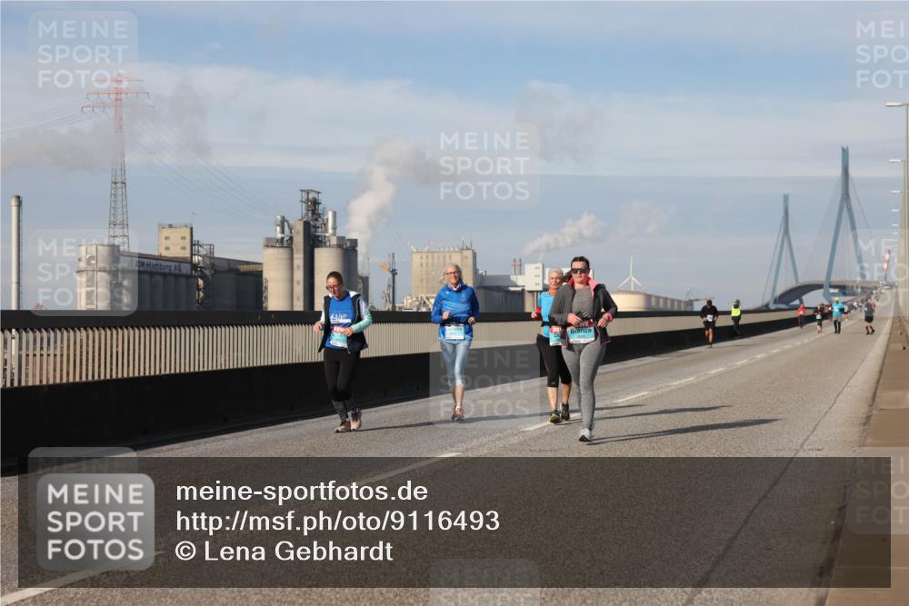 03.10.2025 - Köhlbrandbrückenlauf Lena Gebhardt http://msf.ph/oto/9116493 03.10.2025 10:20:59 Position 2  meine-sportfotos.de