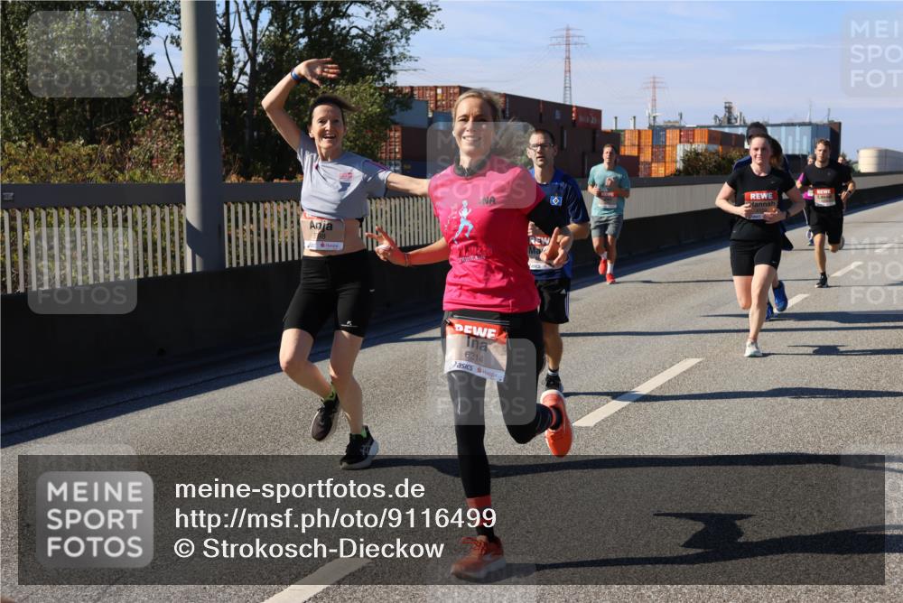 03.10.2025 - Köhlbrandbrückenlauf Strokosch-Dieckow http://msf.ph/oto/9116499 03.10.2025 12:51:15 Position 3 880, 598, 6214 meine-sportfotos.de