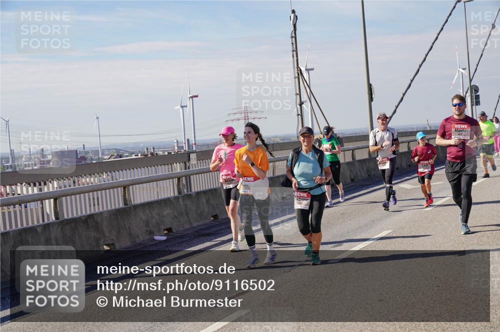03.10.2025 - Köhlbrandbrückenlauf Michael Burmester http://msf.ph/oto/9116502 03.10.2025 12:58:13 Position 2 5000 meine-sportfotos.de