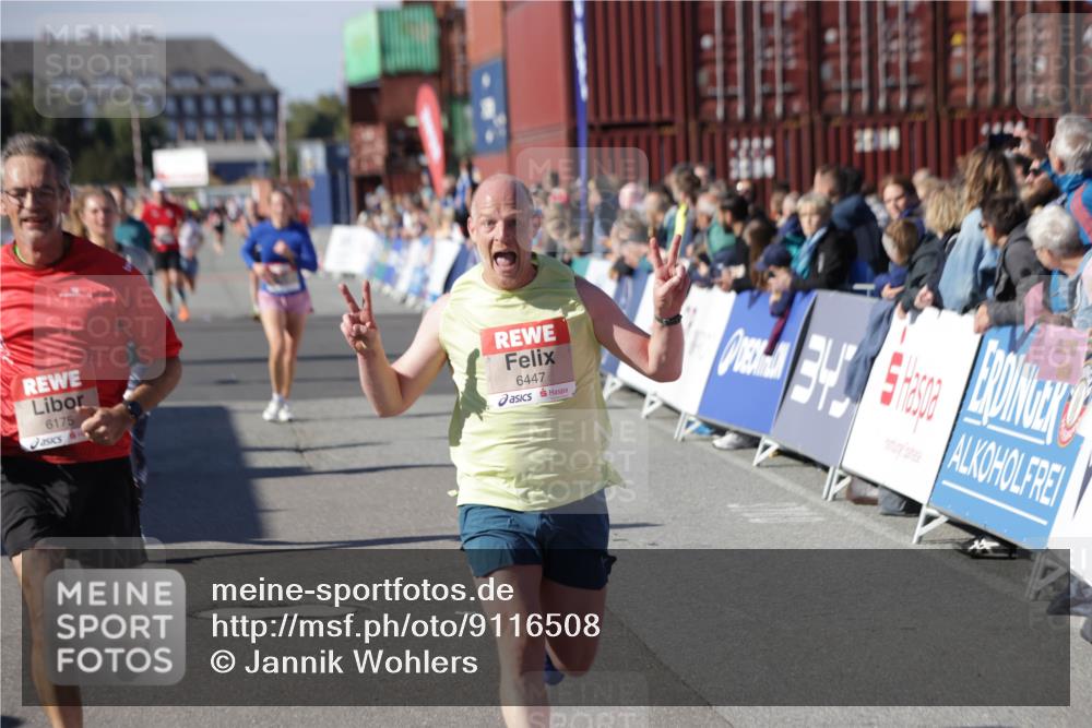 03.10.2025 - Köhlbrandbrückenlauf Jannik Wohlers http://msf.ph/oto/9116508 03.10.2025 13:02:50 Ziel 4095, 4116, 4203, 4279, 4579, 4619, 4747, 5245, 5726, 5793, 5810, 6175, 6255, 6447, 6739 meine-sportfotos.de