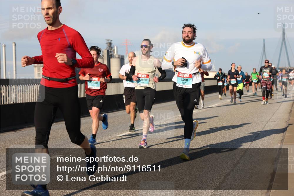 03.10.2025 - Köhlbrandbrückenlauf Lena Gebhardt http://msf.ph/oto/9116511 03.10.2025 09:44:06 Position 2 1075, 1269, 3340 meine-sportfotos.de
