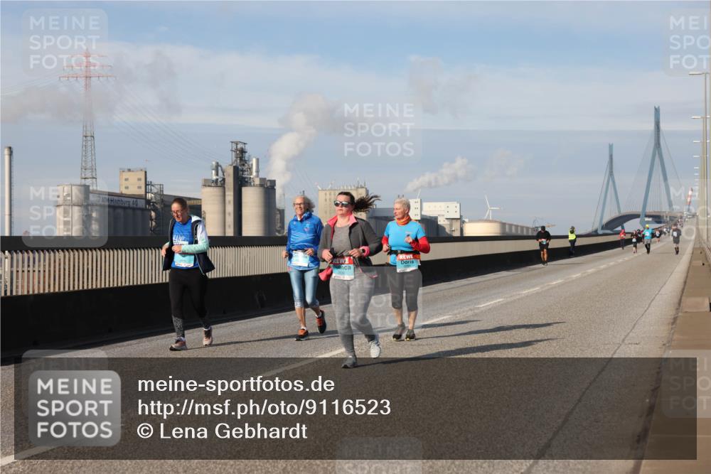 03.10.2025 - Köhlbrandbrückenlauf Lena Gebhardt http://msf.ph/oto/9116523 03.10.2025 10:21:00 Position 2  meine-sportfotos.de