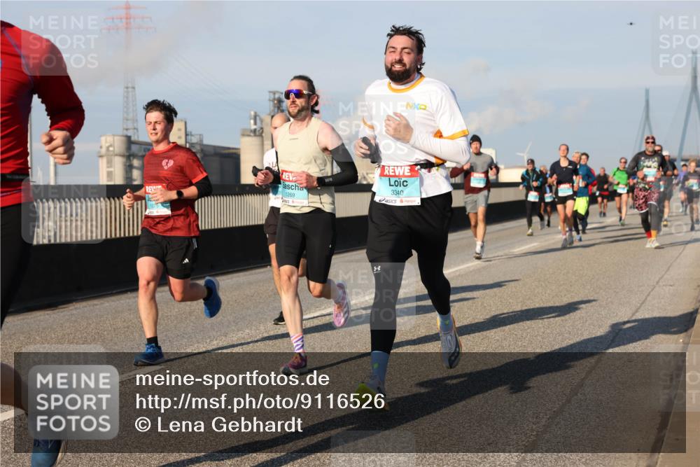 03.10.2025 - Köhlbrandbrückenlauf Lena Gebhardt http://msf.ph/oto/9116526 03.10.2025 09:44:07 Position 2 1269, 8, 3340 meine-sportfotos.de