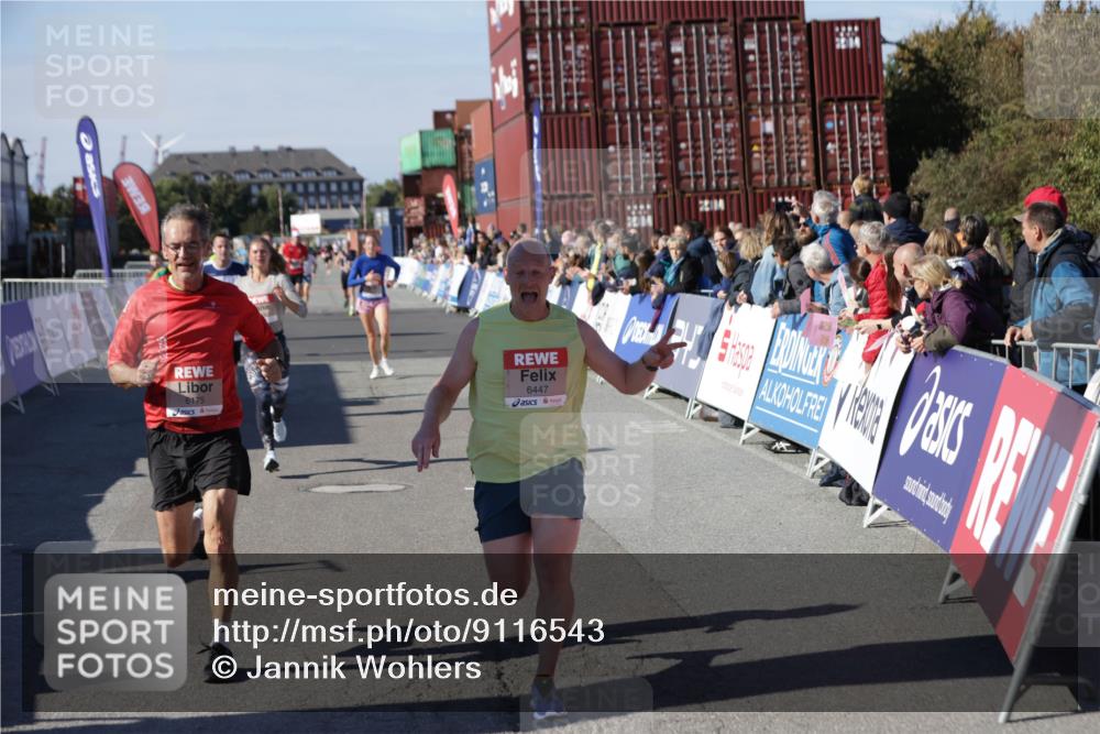 03.10.2025 - Köhlbrandbrückenlauf Jannik Wohlers http://msf.ph/oto/9116543 03.10.2025 13:02:51 Ziel 4095, 4116, 4137, 4203, 4279, 4579, 4619, 4747, 5245, 5726, 5793, 5810, 6175, 6255, 6447, 6739 meine-sportfotos.de