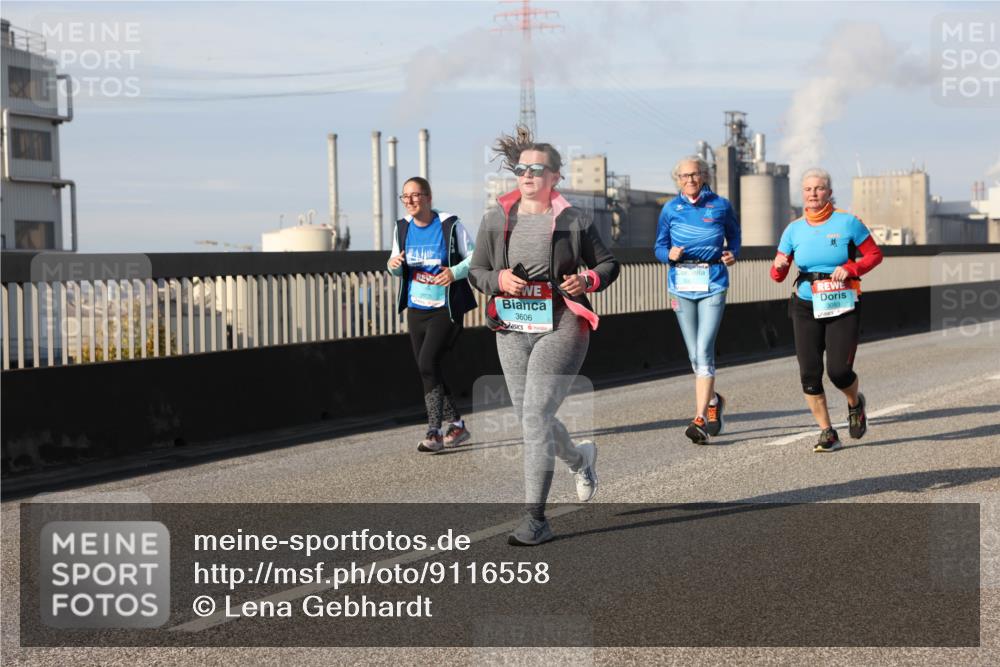 03.10.2025 - Köhlbrandbrückenlauf Lena Gebhardt http://msf.ph/oto/9116558 03.10.2025 10:21:02 Position 2 3606, 3093 meine-sportfotos.de
