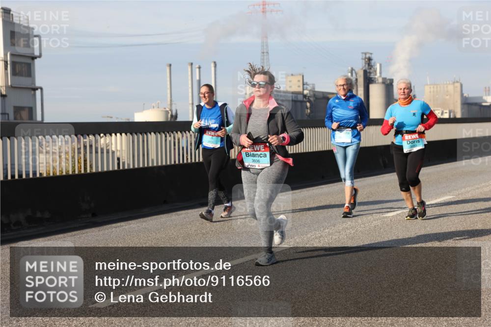 03.10.2025 - Köhlbrandbrückenlauf Lena Gebhardt http://msf.ph/oto/9116566 03.10.2025 10:21:02 Position 2 3606 meine-sportfotos.de