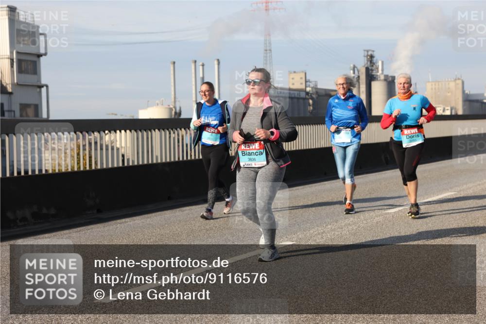 03.10.2025 - Köhlbrandbrückenlauf Lena Gebhardt http://msf.ph/oto/9116576 03.10.2025 10:21:02 Position 2 3606, 3093 meine-sportfotos.de