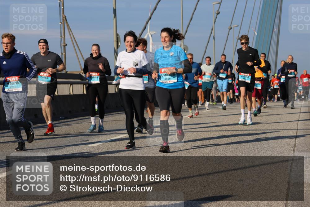 03.10.2025 - Köhlbrandbrückenlauf Strokosch-Dieckow http://msf.ph/oto/9116586 03.10.2025 09:49:26 Position 2 2214, 3471, 3470, 3666 meine-sportfotos.de