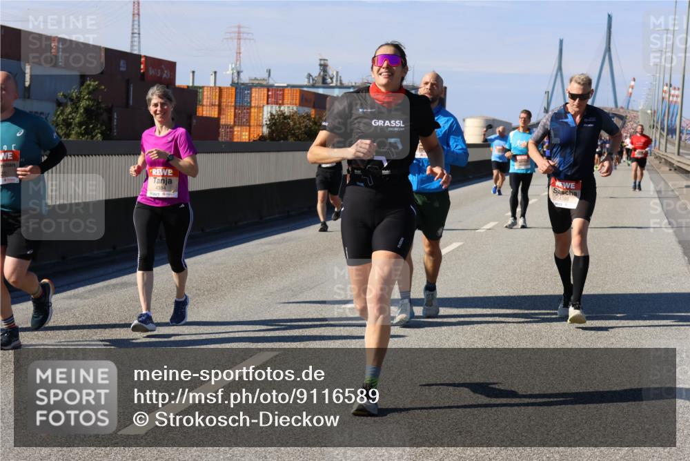03.10.2025 - Köhlbrandbrückenlauf Strokosch-Dieckow http://msf.ph/oto/9116589 03.10.2025 12:51:20 Position 3 4384, 4396 meine-sportfotos.de