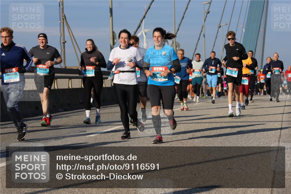 03.10.2025 - Köhlbrandbrückenlauf Strokosch-Dieckow http://msf.ph/oto/9116591 03.10.2025 09:49:26 Position 2 2214, 3470, 3471, 3666 meine-sportfotos.de