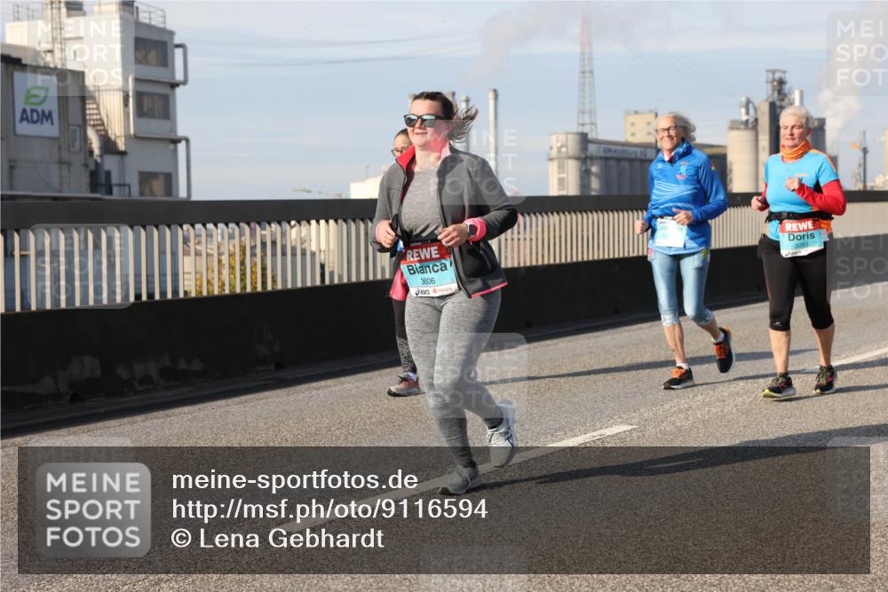 03.10.2025 - Köhlbrandbrückenlauf Lena Gebhardt http://msf.ph/oto/9116594 03.10.2025 10:21:02 Position 2 3606, 3093 meine-sportfotos.de