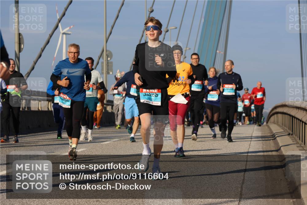 03.10.2025 - Köhlbrandbrückenlauf Strokosch-Dieckow http://msf.ph/oto/9116604 03.10.2025 09:49:28 Position 2 1933 meine-sportfotos.de