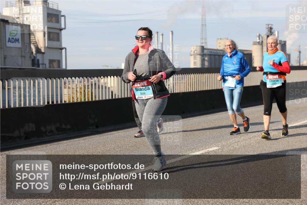 03.10.2025 - Köhlbrandbrückenlauf Lena Gebhardt http://msf.ph/oto/9116610 03.10.2025 10:21:02 Position 2 3606, 3093 meine-sportfotos.de