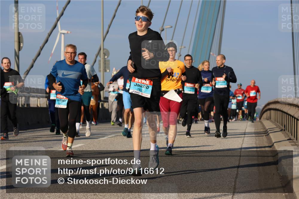 03.10.2025 - Köhlbrandbrückenlauf Strokosch-Dieckow http://msf.ph/oto/9116612 03.10.2025 09:49:29 Position 2 685, 1933 meine-sportfotos.de