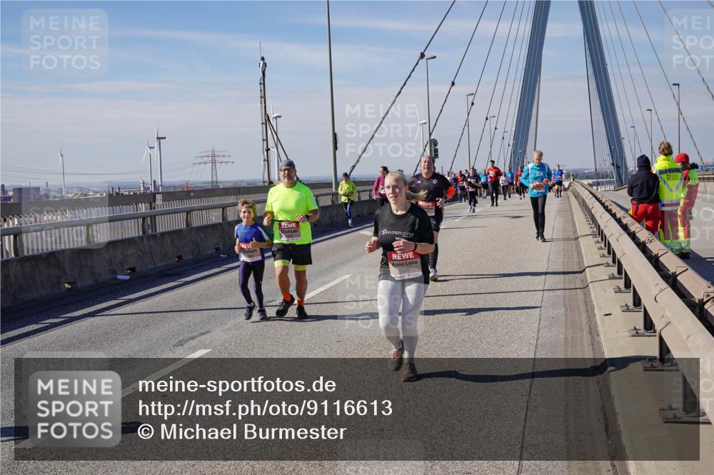 03.10.2025 - Köhlbrandbrückenlauf Michael Burmester http://msf.ph/oto/9116613 03.10.2025 12:58:19 Position 2 5320 meine-sportfotos.de