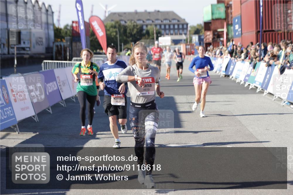 03.10.2025 - Köhlbrandbrückenlauf Jannik Wohlers http://msf.ph/oto/9116618 03.10.2025 13:02:52 Ziel 4095, 4116, 4137, 4203, 4279, 4579, 4619, 4747, 5245, 5793, 5810, 6175, 6255, 6447, 6739 meine-sportfotos.de