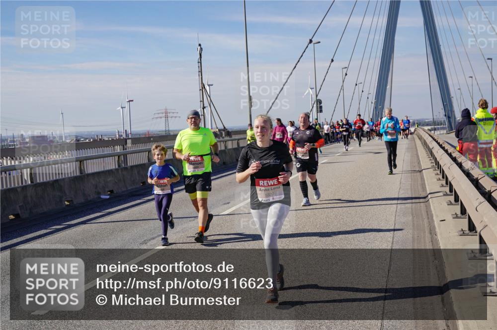 03.10.2025 - Köhlbrandbrückenlauf Michael Burmester http://msf.ph/oto/9116623 03.10.2025 12:58:19 Position 2 5320 meine-sportfotos.de