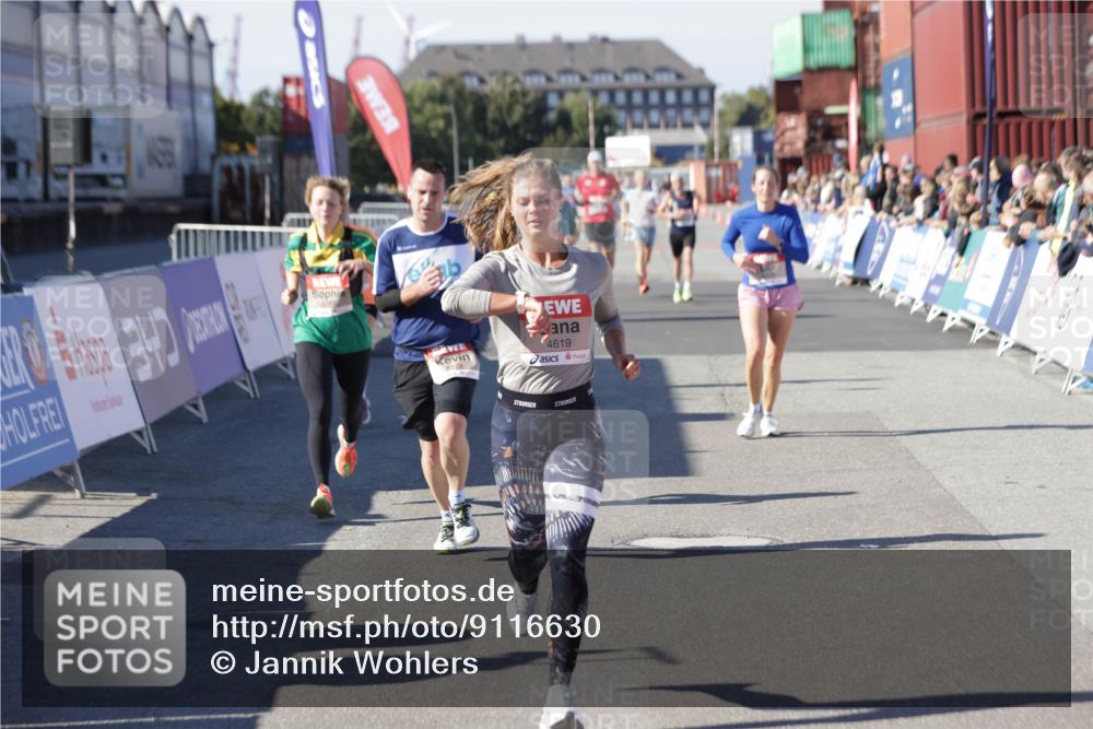 03.10.2025 - Köhlbrandbrückenlauf Jannik Wohlers http://msf.ph/oto/9116630 03.10.2025 13:02:52 Ziel 4095, 4116, 4137, 4203, 4279, 4579, 4619, 4747, 5245, 5793, 5810, 6175, 6255, 6447, 6739 meine-sportfotos.de