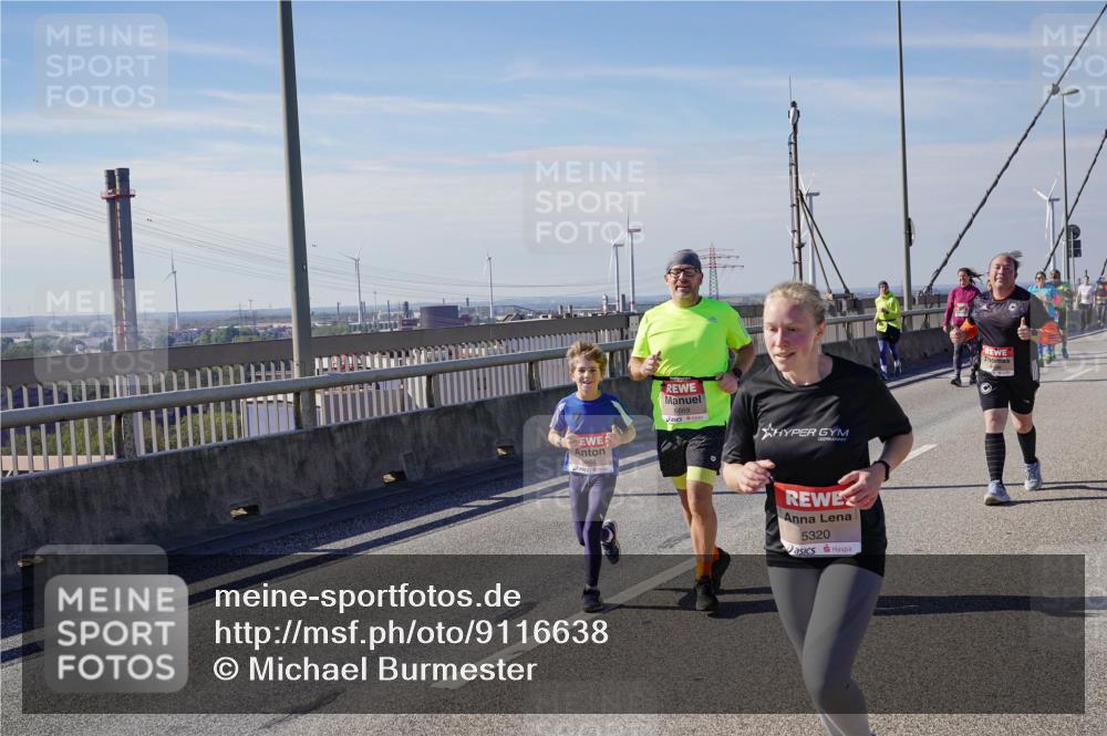 03.10.2025 - Köhlbrandbrückenlauf Michael Burmester http://msf.ph/oto/9116638 03.10.2025 12:58:20 Position 2 5320 meine-sportfotos.de