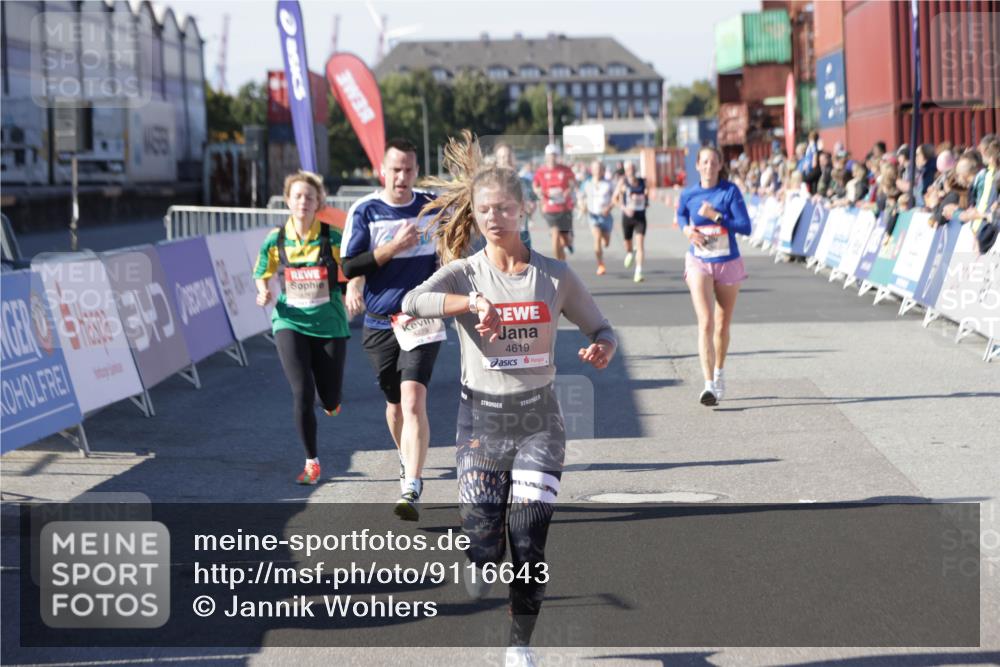 03.10.2025 - Köhlbrandbrückenlauf Jannik Wohlers http://msf.ph/oto/9116643 03.10.2025 13:02:53 Ziel 4095, 4116, 4137, 4203, 4279, 4579, 4619, 4747, 5245, 5793, 5810, 6175, 6255, 6447, 6739 meine-sportfotos.de