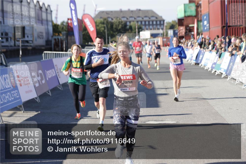 03.10.2025 - Köhlbrandbrückenlauf Jannik Wohlers http://msf.ph/oto/9116649 03.10.2025 13:02:53 Ziel 4095, 4116, 4137, 4203, 4279, 4579, 4619, 4747, 5245, 5793, 5810, 6175, 6255, 6447, 6739 meine-sportfotos.de