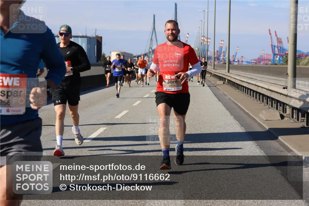 03.10.2025 - Köhlbrandbrückenlauf Strokosch-Dieckow http://msf.ph/oto/9116662 03.10.2025 12:51:32 Position 3 256, 4113 meine-sportfotos.de
