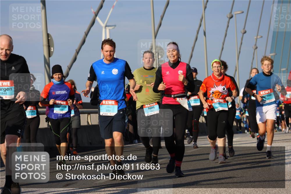 03.10.2025 - Köhlbrandbrückenlauf Strokosch-Dieckow http://msf.ph/oto/9116663 03.10.2025 09:49:39 Position 2 1848, 2938, 17, 3751, 1665, 3699, 126 meine-sportfotos.de