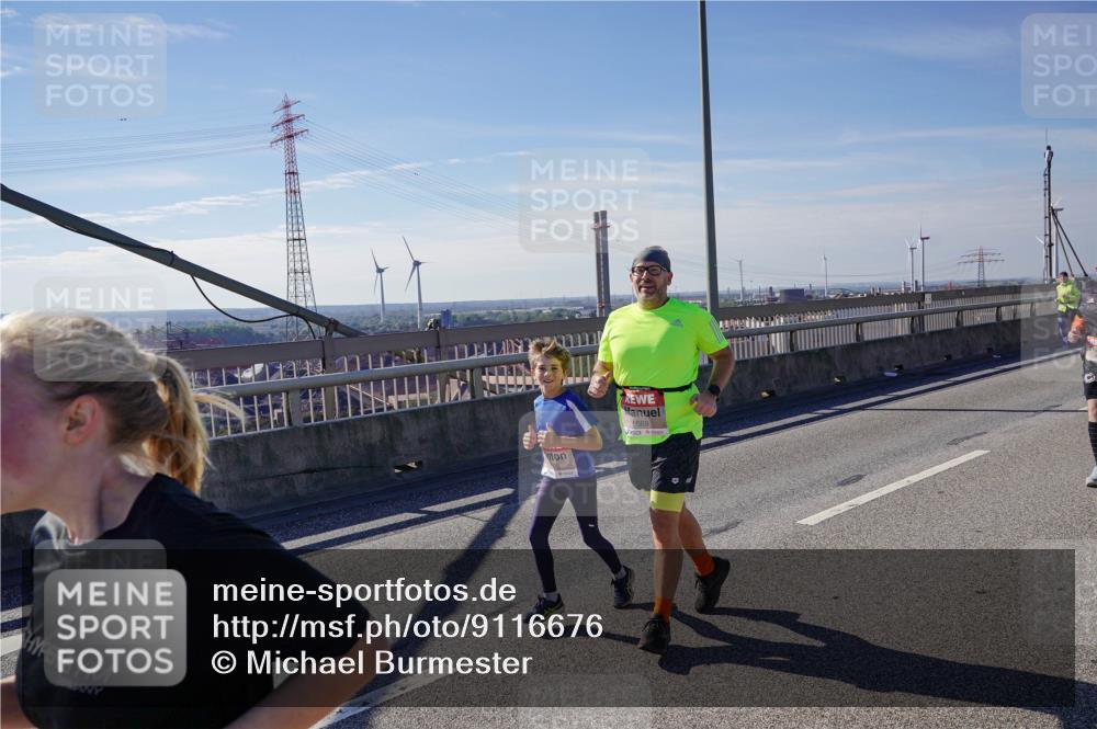 03.10.2025 - Köhlbrandbrückenlauf Michael Burmester http://msf.ph/oto/9116676 03.10.2025 12:58:21 Position 2 6669 meine-sportfotos.de
