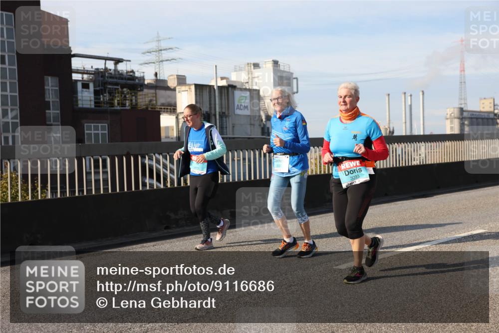 03.10.2025 - Köhlbrandbrückenlauf Lena Gebhardt http://msf.ph/oto/9116686 03.10.2025 10:21:04 Position 2 3092, 3093 meine-sportfotos.de