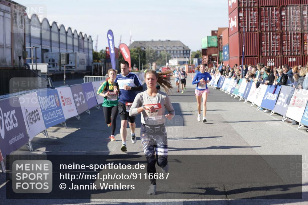 03.10.2025 - Köhlbrandbrückenlauf Jannik Wohlers http://msf.ph/oto/9116687 03.10.2025 13:02:53 Ziel 4095, 4116, 4137, 4203, 4279, 4579, 4619, 4747, 5245, 5793, 5810, 6175, 6255, 6447, 6739 meine-sportfotos.de