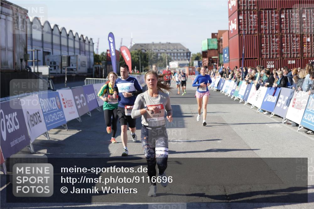 03.10.2025 - Köhlbrandbrückenlauf Jannik Wohlers http://msf.ph/oto/9116696 03.10.2025 13:02:53 Ziel 4095, 4116, 4137, 4203, 4279, 4579, 4619, 4747, 5245, 5793, 5810, 6175, 6255, 6447, 6739 meine-sportfotos.de
