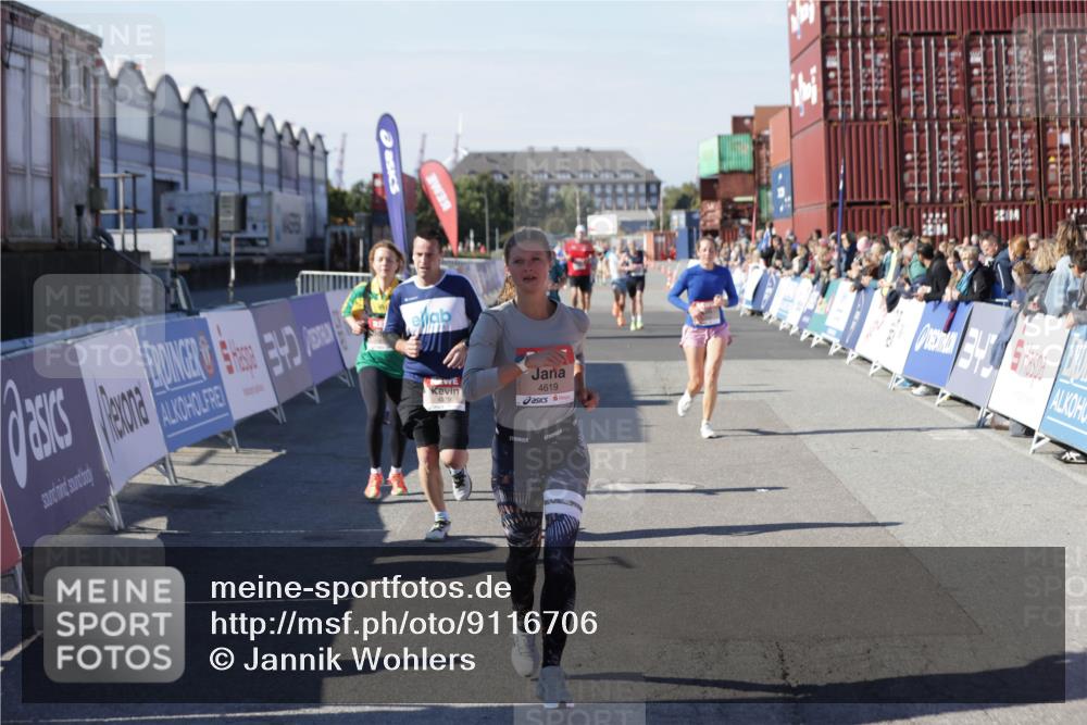 03.10.2025 - Köhlbrandbrückenlauf Jannik Wohlers http://msf.ph/oto/9116706 03.10.2025 13:02:53 Ziel 4095, 4116, 4137, 4203, 4279, 4579, 4619, 4747, 5245, 5793, 5810, 6175, 6255, 6447, 6739 meine-sportfotos.de