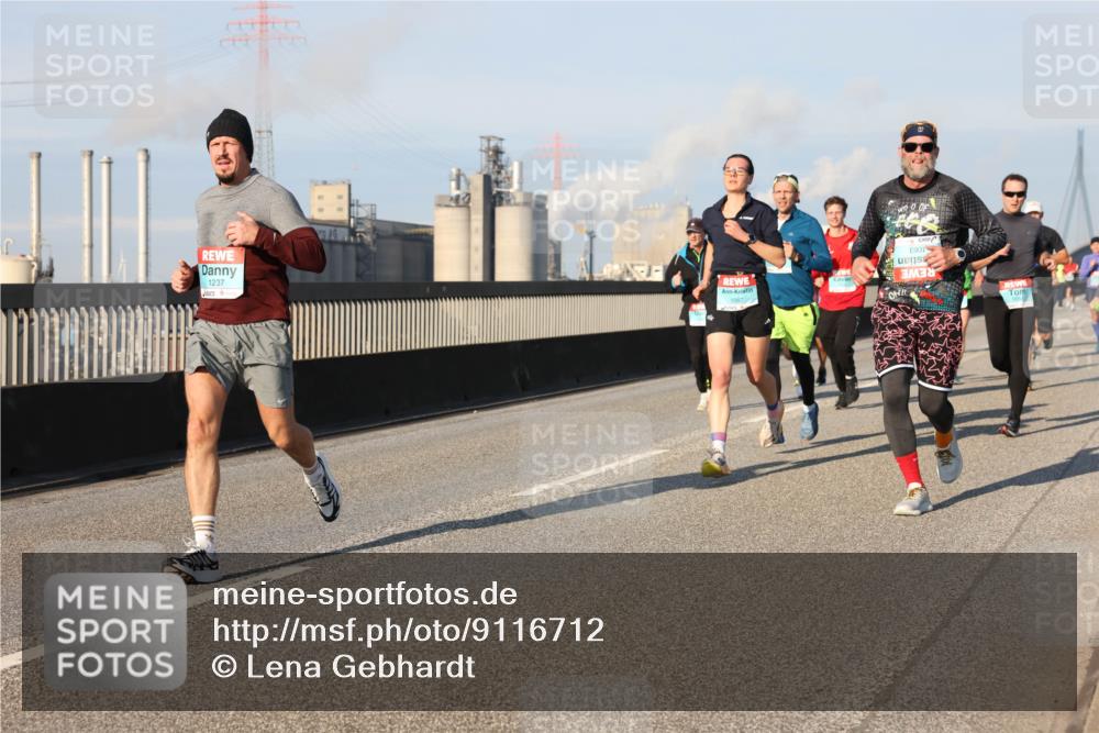 03.10.2025 - Köhlbrandbrückenlauf Lena Gebhardt http://msf.ph/oto/9116712 03.10.2025 09:44:10 Position 2 1237, 1063 meine-sportfotos.de